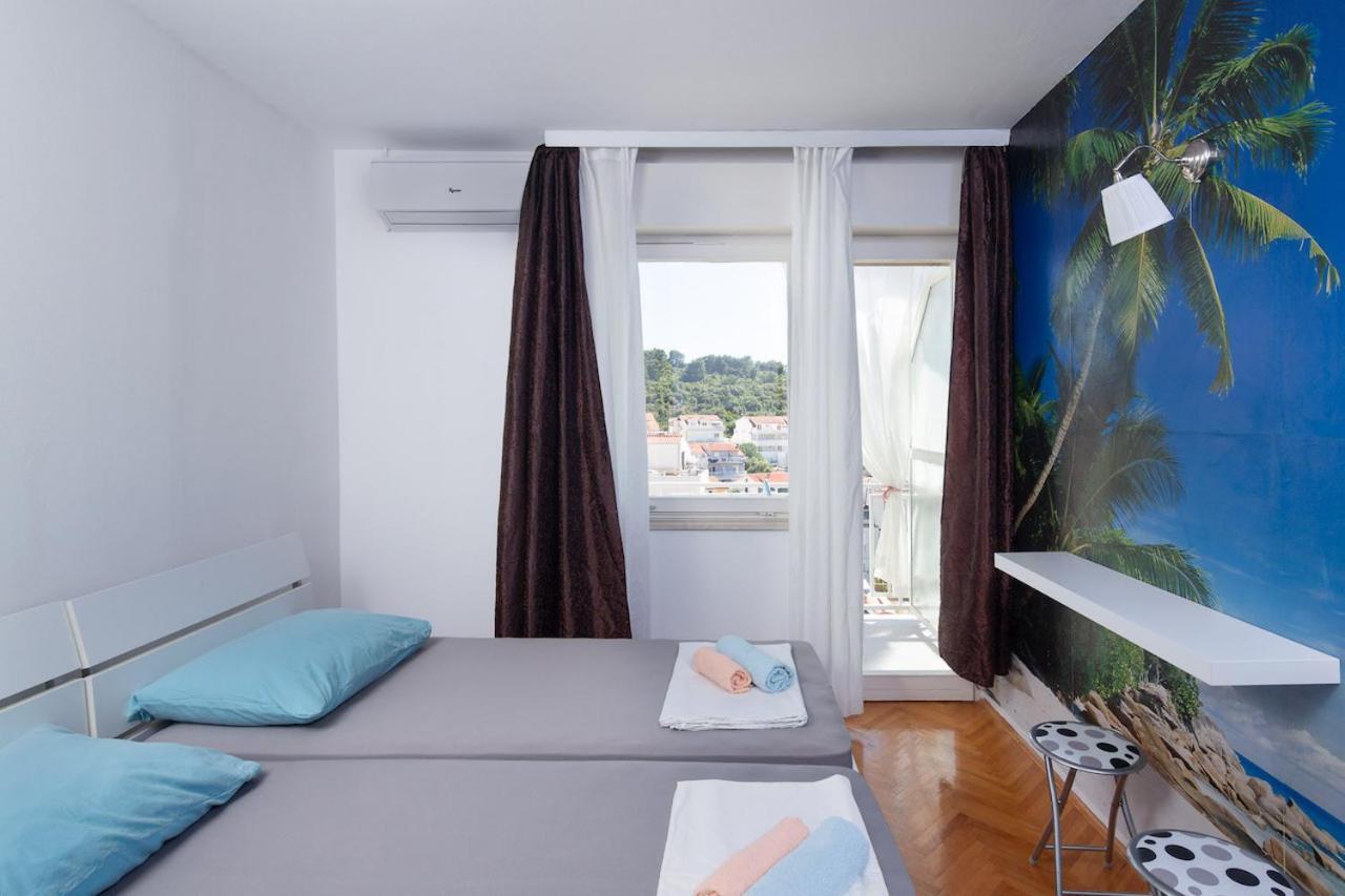 Hvar Guest house 2*